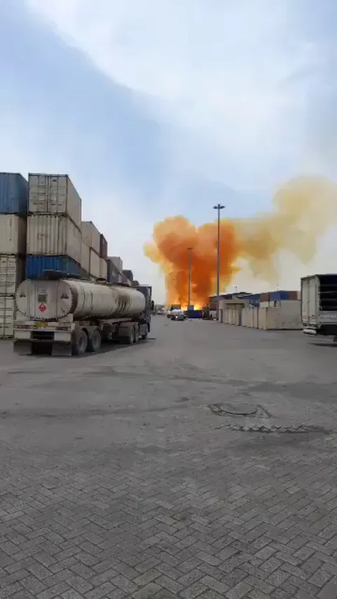 Massive fuel tank explosion today in Bandarabbas
