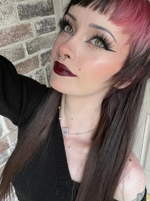 basic makeup vampy lip