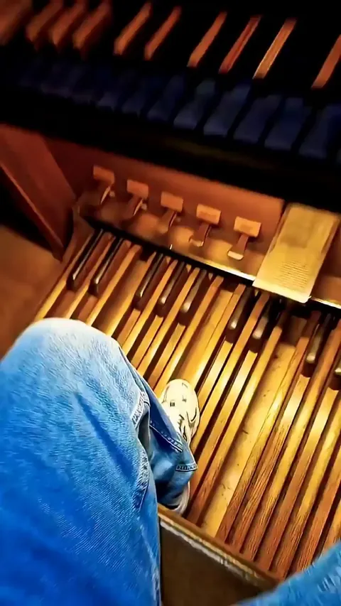 When you turn a church organ off while playing