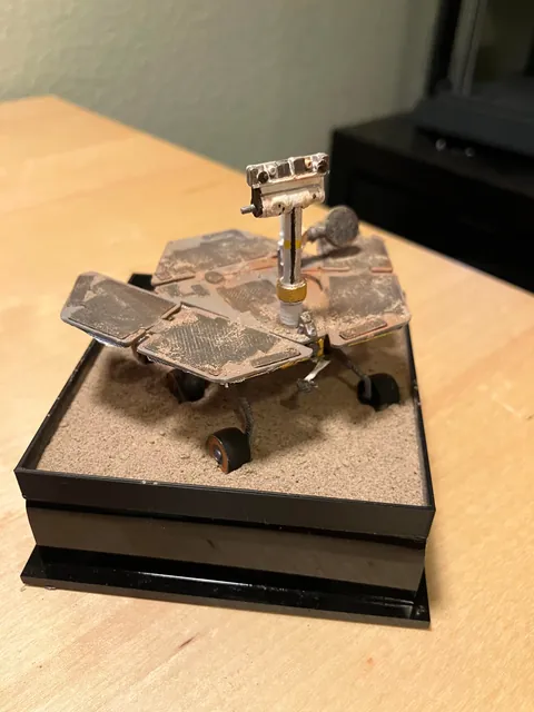 Dusted my Opportunity model with real Mars regolith simulant