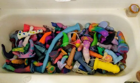 Happy Sunday.  After long week of fun, it's time to do some chores and wash the boys.