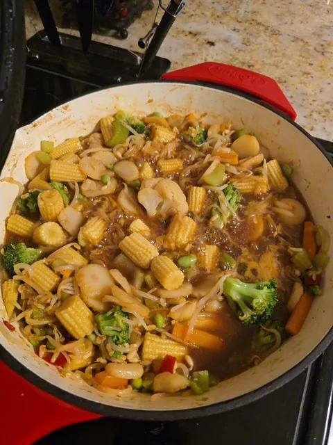 [homemade] First attempt at chicken stir-fry