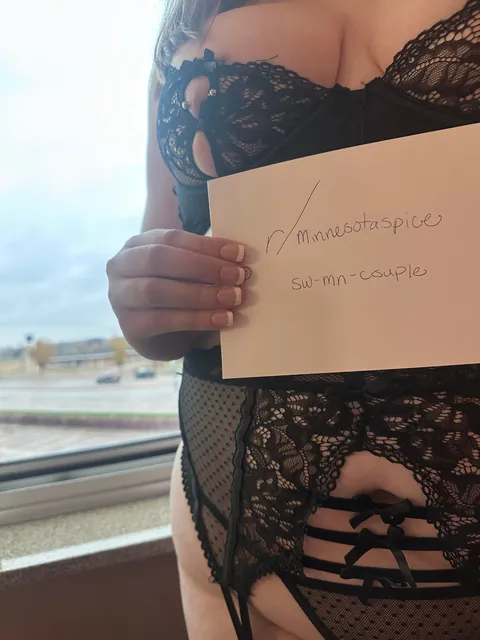 23yo wife’s  first time handling a two-hand cock ♥️♥️♥️