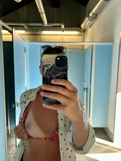 Zeit für den Strand 🏝️ (f)