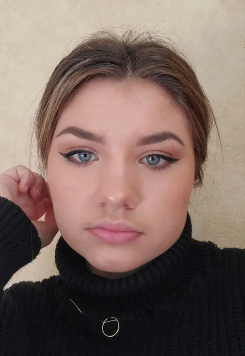 The beginning of my makeup journey vs now💄