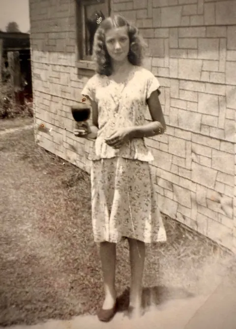 My grandmama passed this month, wanted to share these pics of her. Born dirt poor in rural Kentucky in 1937. She was so glamorous.