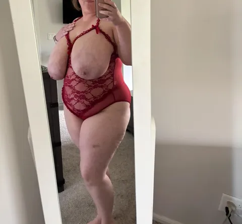 Does this do anything for you? Chubby housewife?