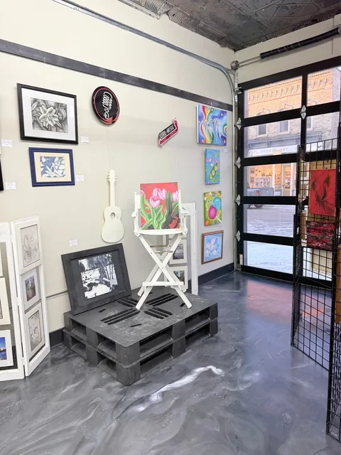 My mom had her first art gallery show today!! 🥲