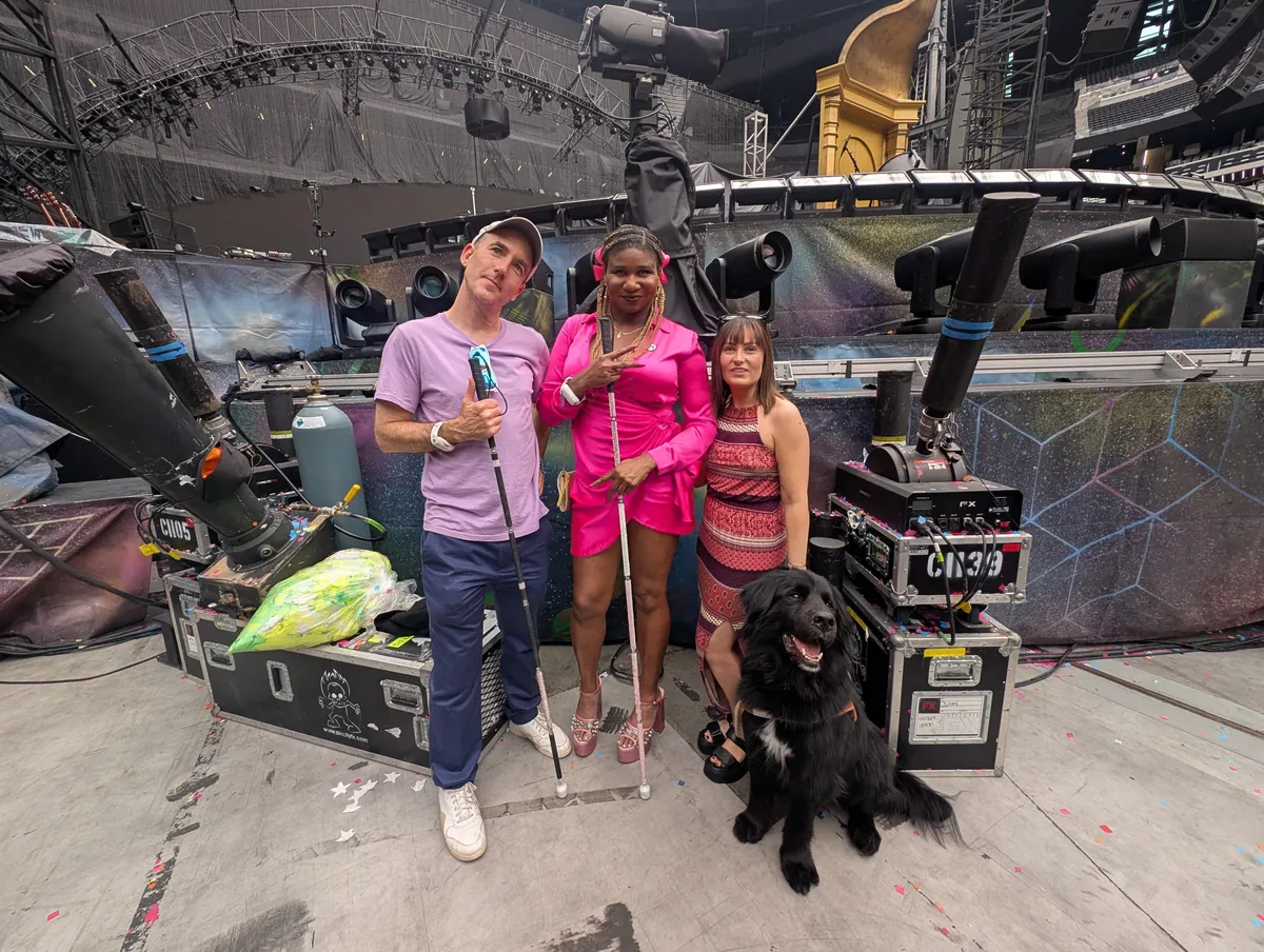 My SO is blind and I do her makeup, Pretty in Pink for a Coldplay concert!