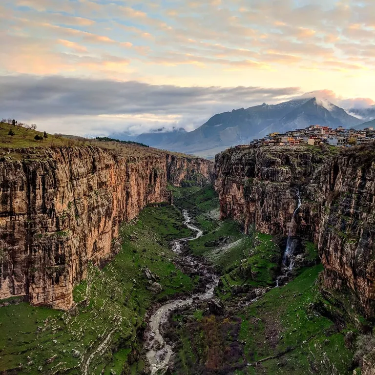 Would you believe me if I told you this was Iraq?