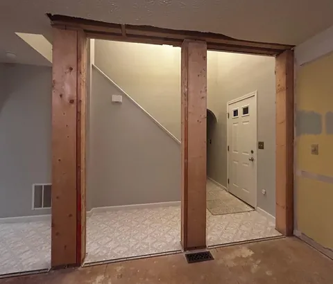 Load Bearing Columns?