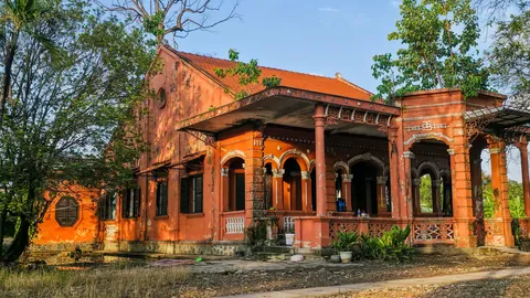 [OC] Abandoned French Colonial style villa - Lái Thiêu