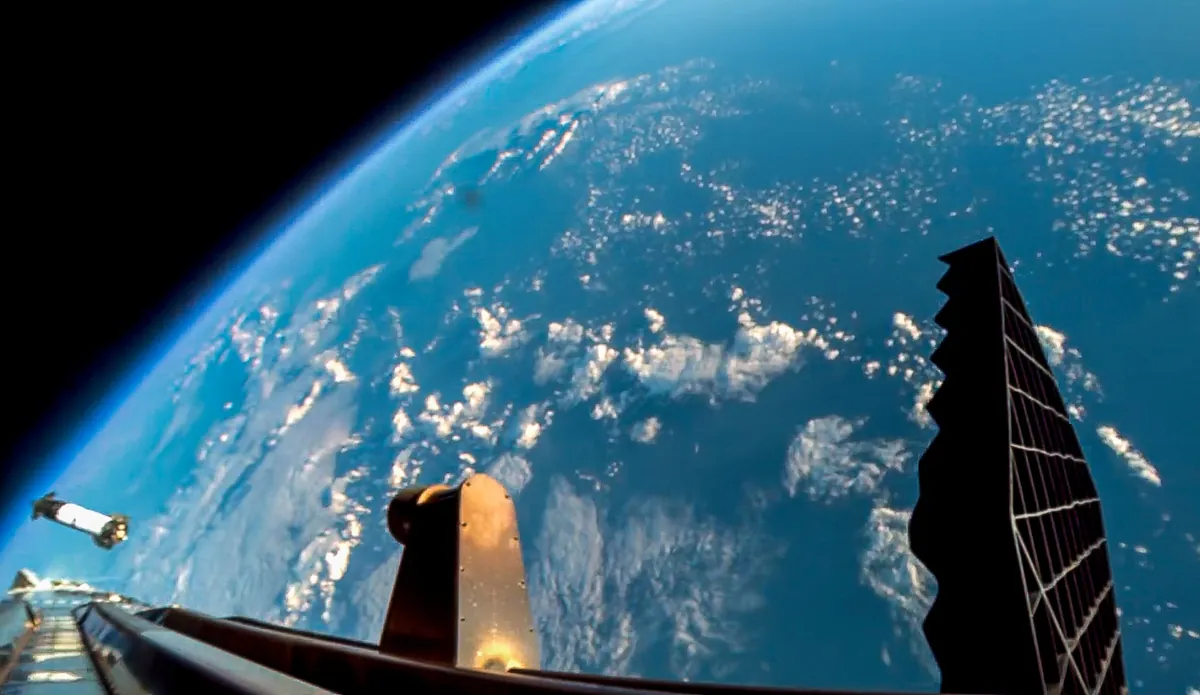 Official photos taken from Starship flight 11