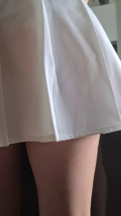 Easy access mini skirt. Enjoy the view 😇