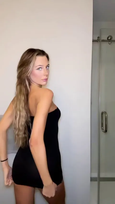 I love tight dresses cos they're so easy to rip apart