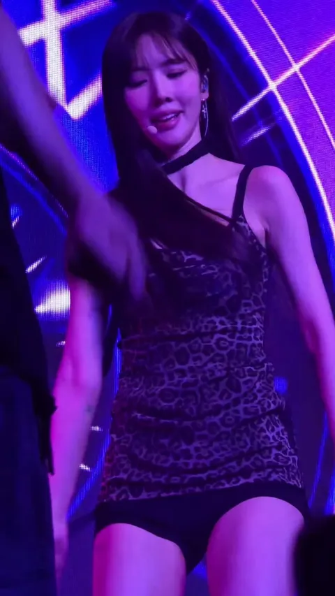 UAU (Dreamcatcher) - Yoohyeon