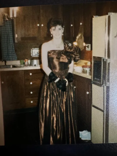 My mom in the 80s ✨
