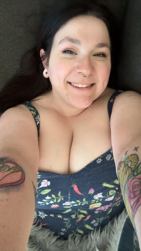 Got a new tattoo and a pretty dress! 🥰