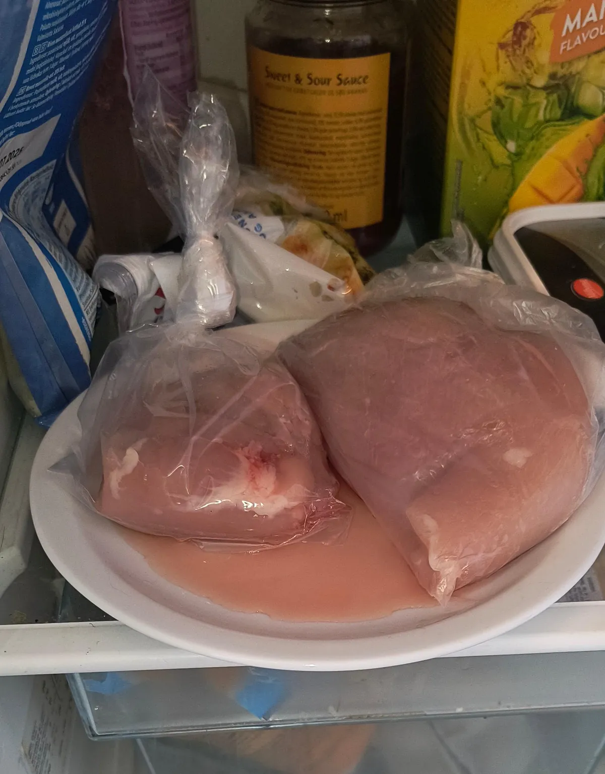 Roommate leaves meat in the fridge like this for up to two days