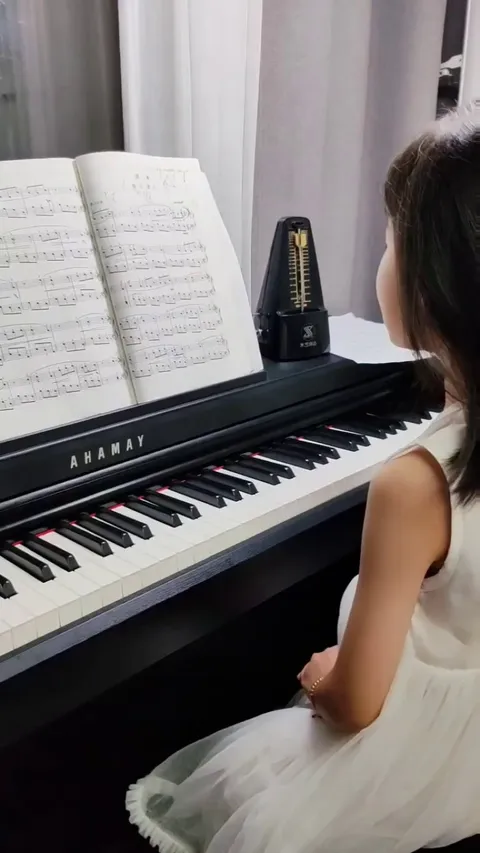 Look at me. I'm cuter :)