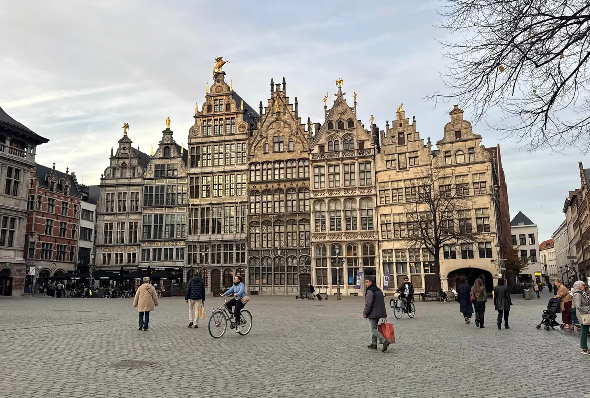 A day in Antwerp, Belgium, autumn 2025.