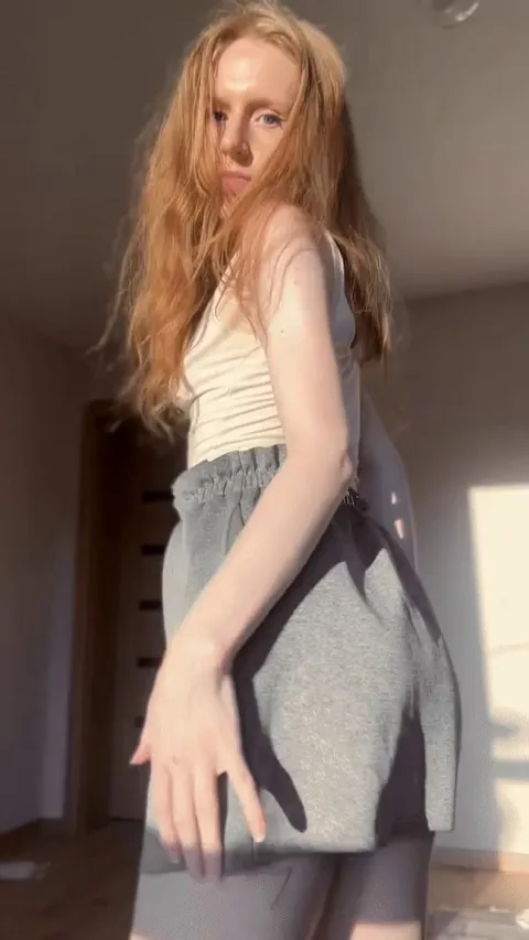 I think my holes are too perfect to hide them under this skirt 😏