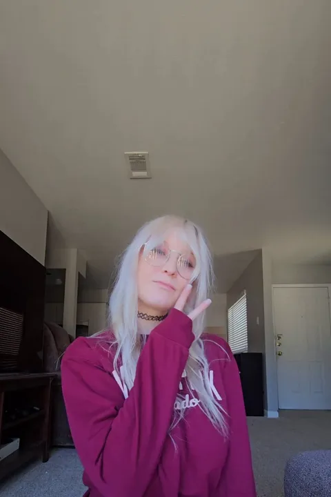 A drop a day to keeps the doctor away 😊 (these are my F cups)