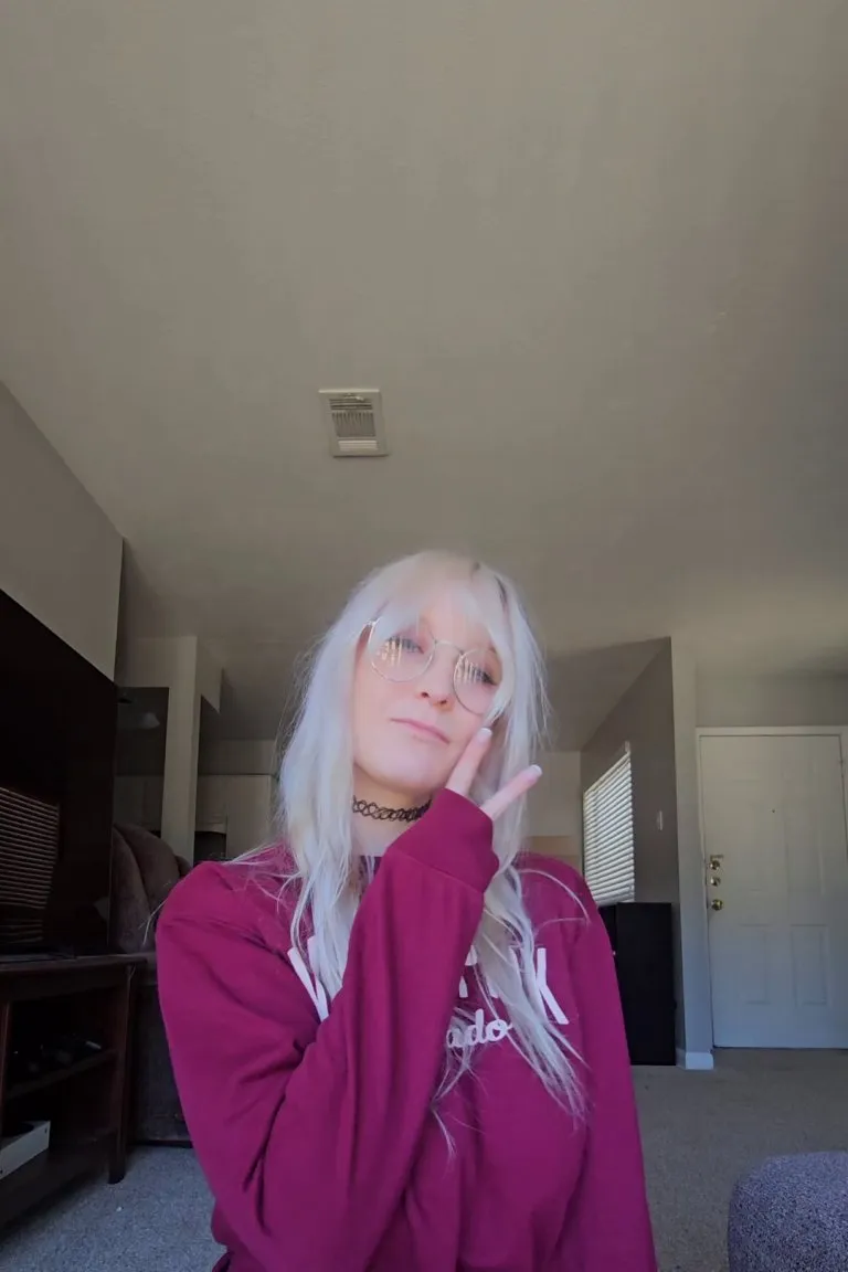 A drop a day to keeps the doctor away 😊 (these are my F cups)