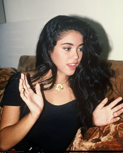 Shakira, 1992