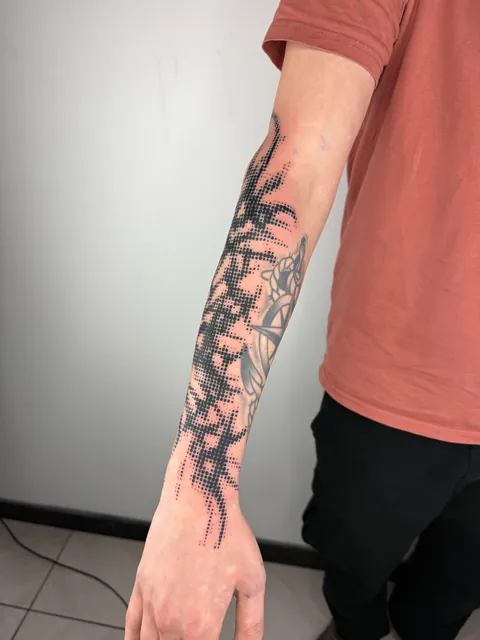 cyber ornamental underarm sleeve + filler done by @tifffany666, Kassel, Germany