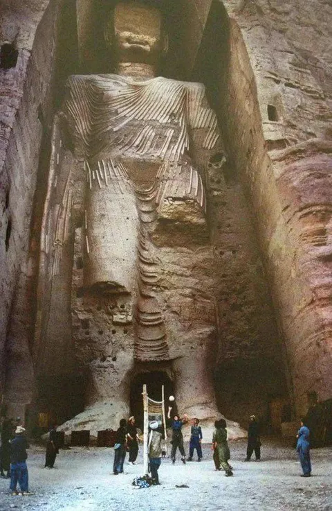 A Buddha statue in Afghanistan before its destruction in 2001.