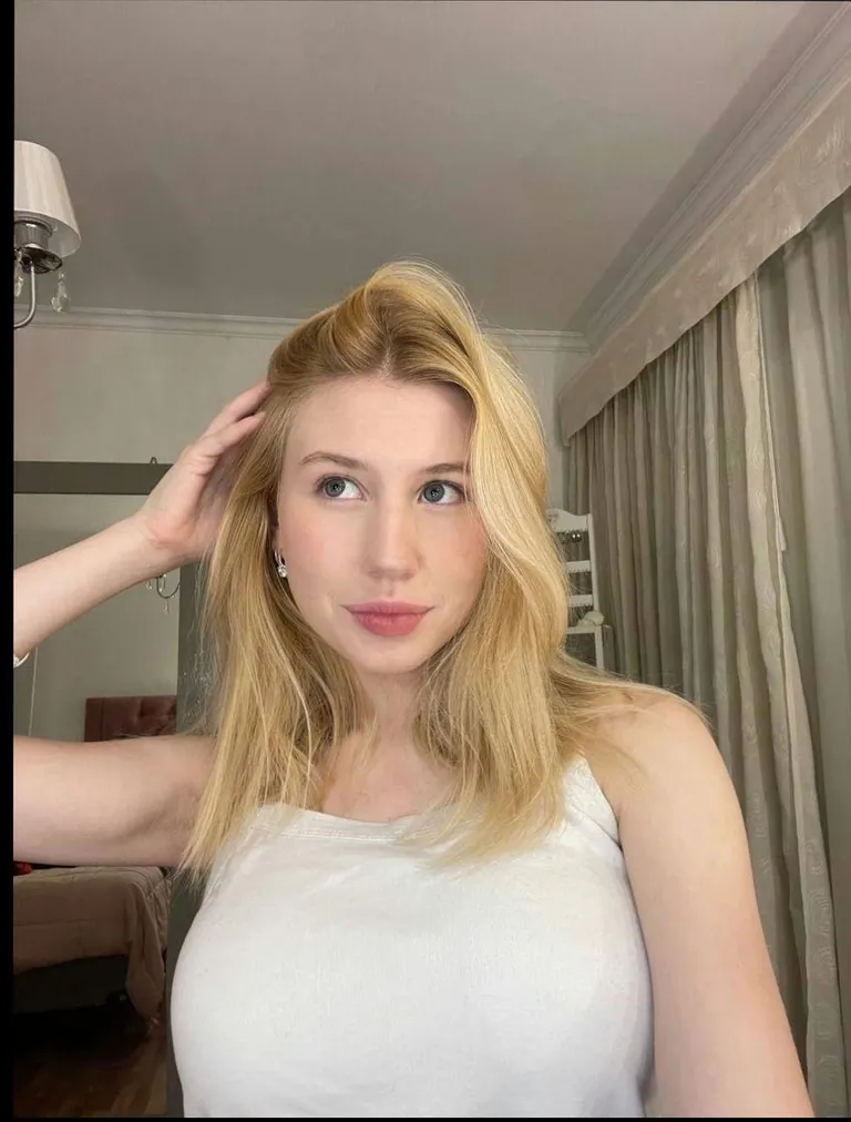 I feel like guys my age think I'm too pale, what do older guys think?