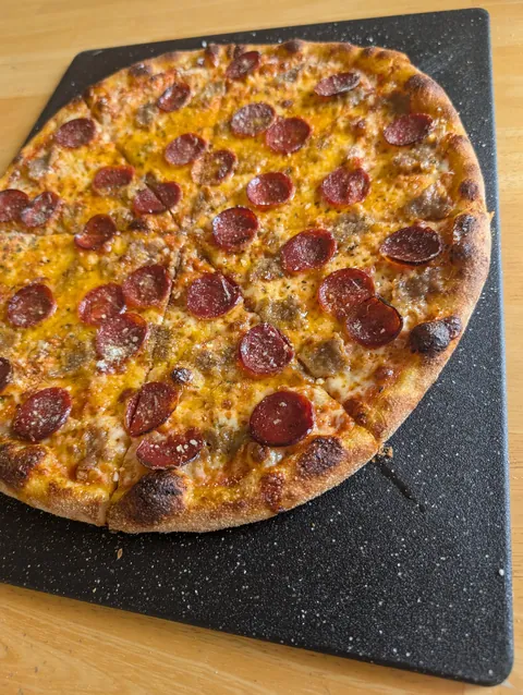 [Homemade] Pepperoni &amp; Sausage Pizza