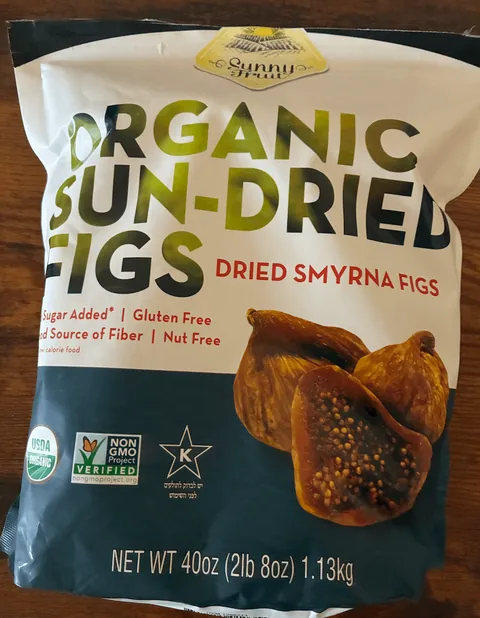 dried figs say to "check for worms"... but only in hebrew?