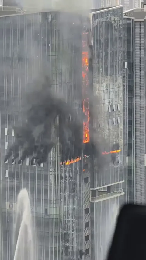 Fire drill on a 151m high skyscraper with firefighting drones in Shenzhen, China