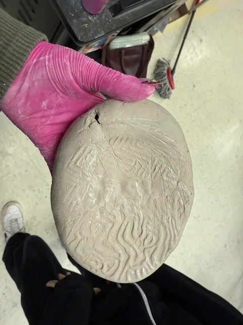 Please help me identify a shoe print!