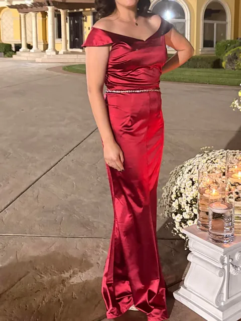 TW: talks of eating disorder; I worked hard to hit my goal weight. Friend tries to give me a complex.