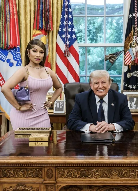 In the most epic fashion, Nicki Minaj visits President Trump at the White House today