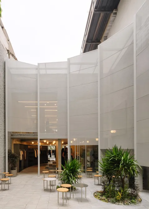 Store With A Gap by Studio Cadena