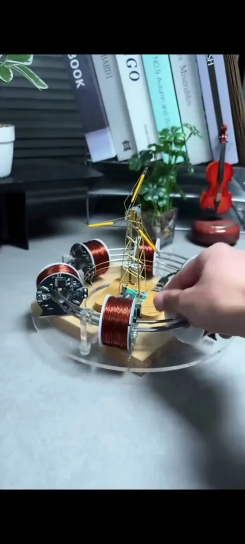 Magnetic Motor powered by magnetic feilds