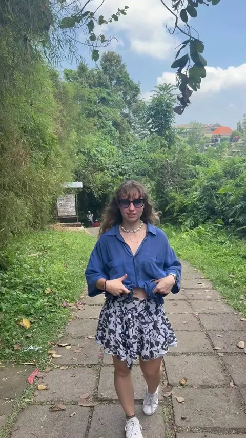 Flashing with people right behind me