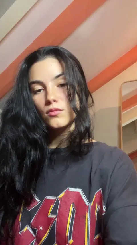 Flashing my dirty body wearing my favorite t-shirt