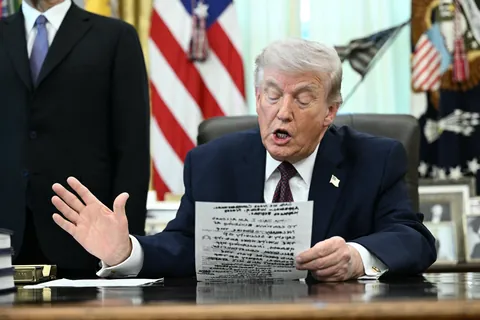 Trump had a bunch of notes on a piece of paper that was visible to the press
