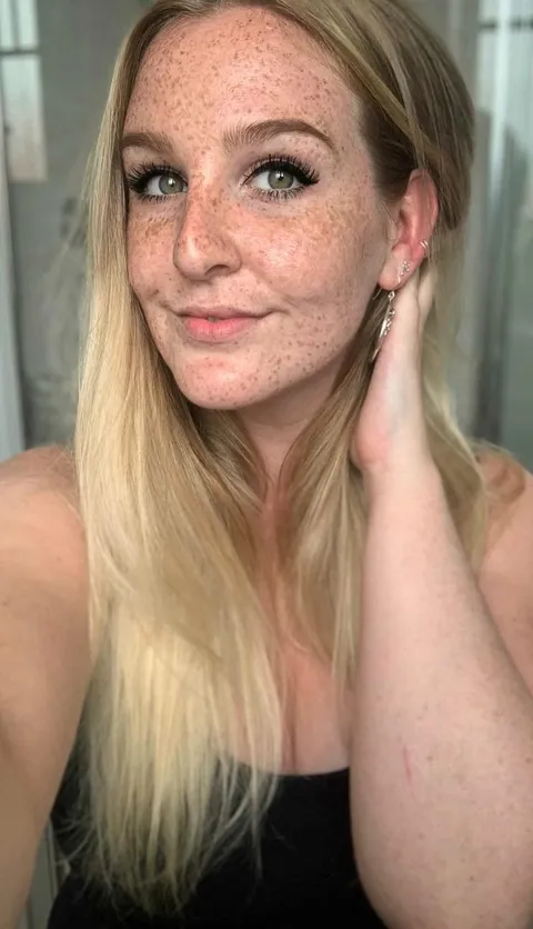 Hi. Not sexy but plenty of frex.