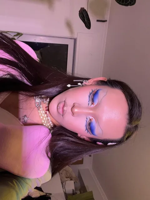 Makeup look based on the moustached kingfisher xx