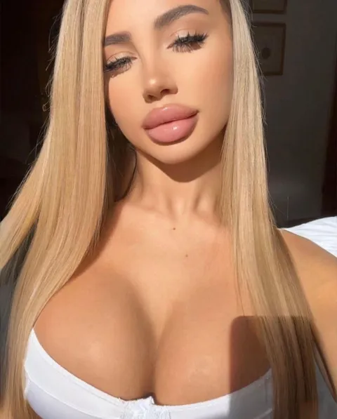 Hope you think of me🩷