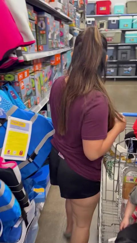 Shopping with my Latina wife 😍😮‍💨 Dallas couple