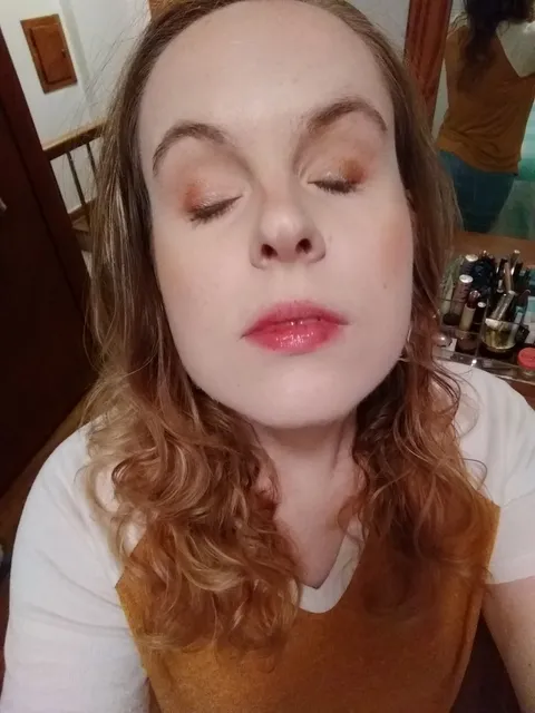 Well guys, I tried. (Legally blind but determined to be glamorous)