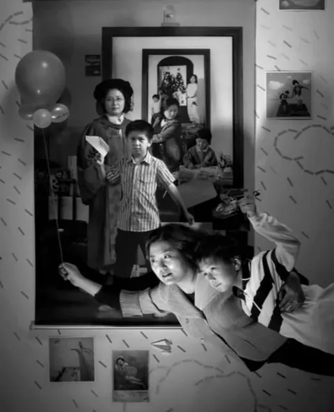 A mother photographs herself and her child over the years, 2001