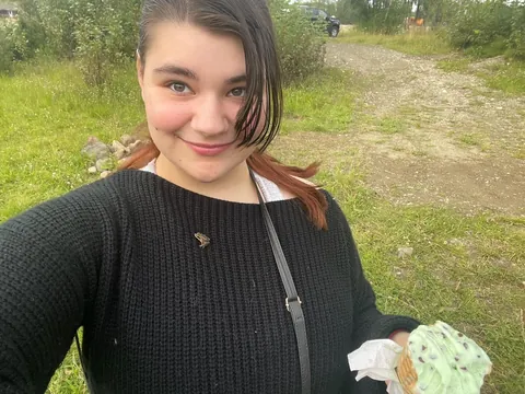 19 (f) Exhausted college student, destroy me 